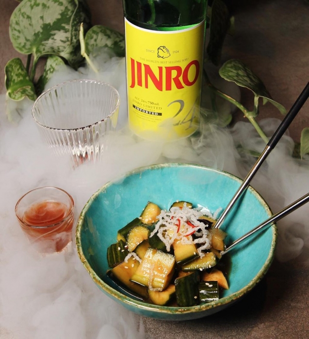 Соджу Jinro 24 и битые огурцы