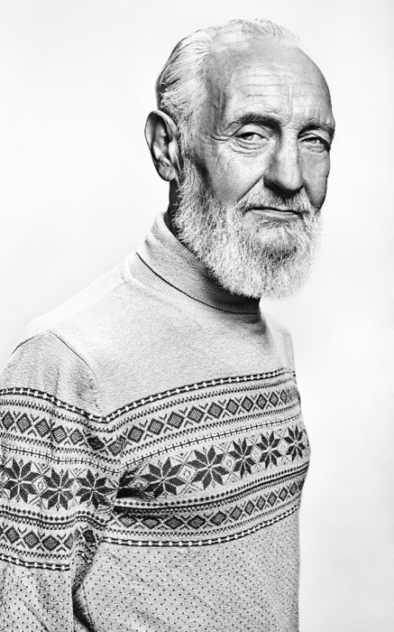 Бездомный, которого в рамках акции «Ночлежки» подстриг Насир Собани. Фото: Алексей Костромин