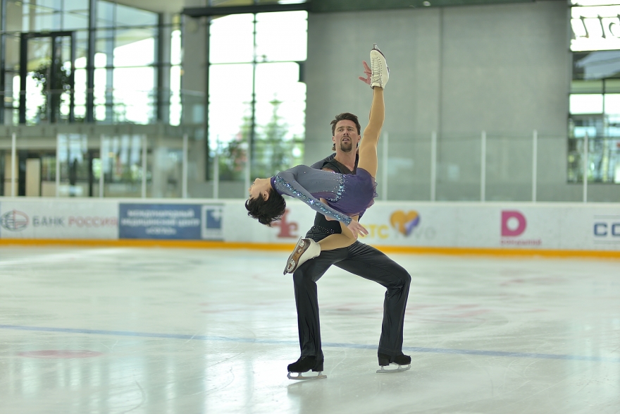 Ледовый дворец игора Ледовый дворец игора