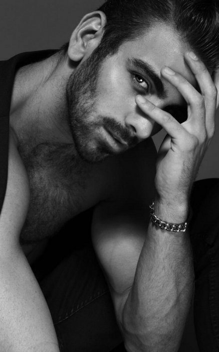 Найл ДиМарко в одной из первых профессиональных фотосессий, 2015 год