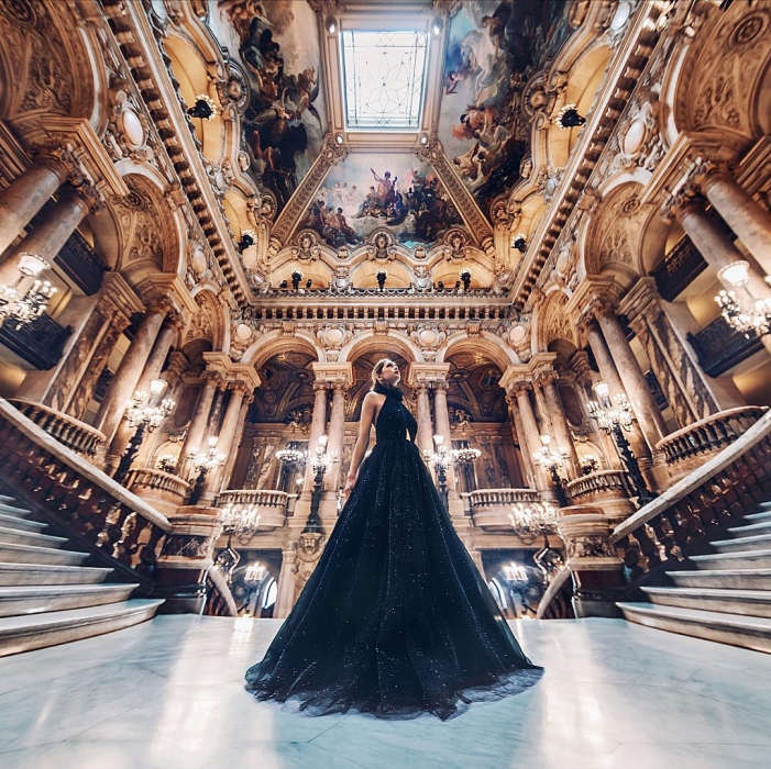 Вера Брежнева в Париже