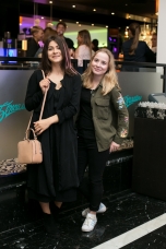 Лери Рочестер, Лиза Ричардсон