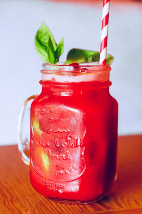 Клубничный лимонад с киви