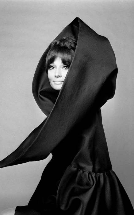 Джан Паоло Барбьери. Одри Хепберн для Valentino, Итальянский Vogue, Рим, 1969 ©GIANPAOLOBARBIERI Courtesy Gian Paolo Barbieri