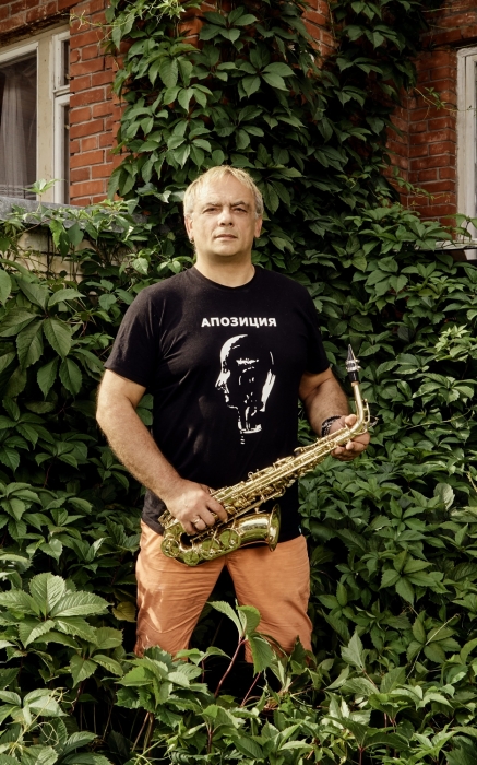 Алексей Плюснин, руководитель оркестра «Антон тут рядом»