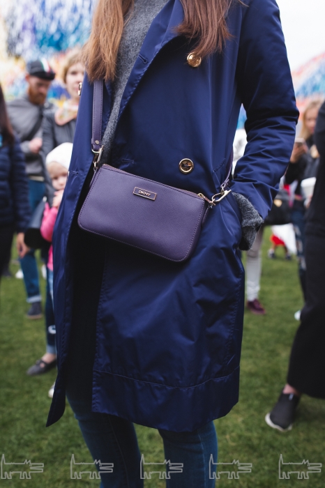 Настя: сумка DKNY