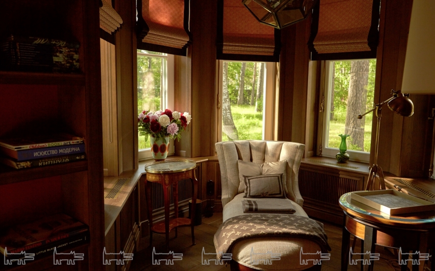 Антикварную мебель для дачи начала ХХ века хозяйка приобретала в Швеции.