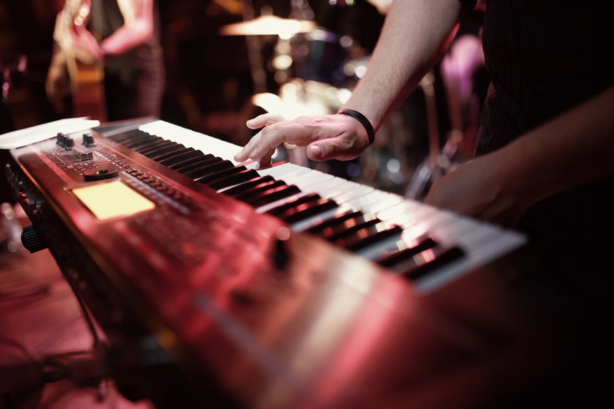 Современный синтезатор