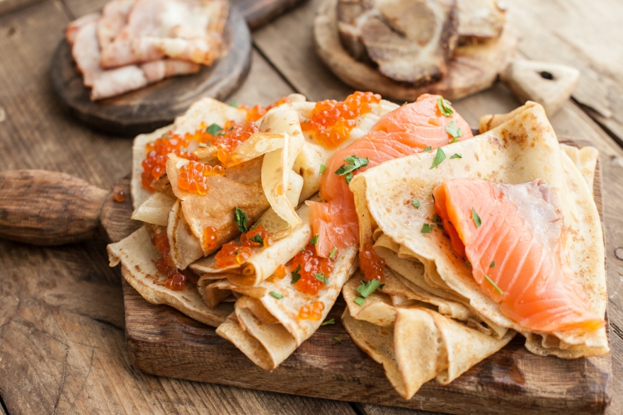 Блины с семгой и красной икрой