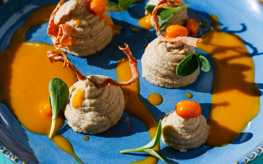 Паштет из копченой скумбрии с облепихой