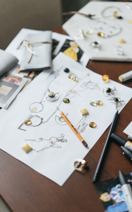 Прорисовка эскизов для первой коллекции Ambery