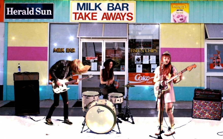 Кадр из клипа angelic milk IDK How