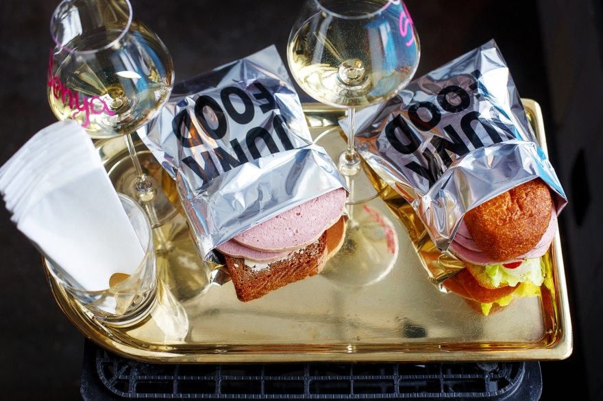 Бутерброды с докторской колбасой