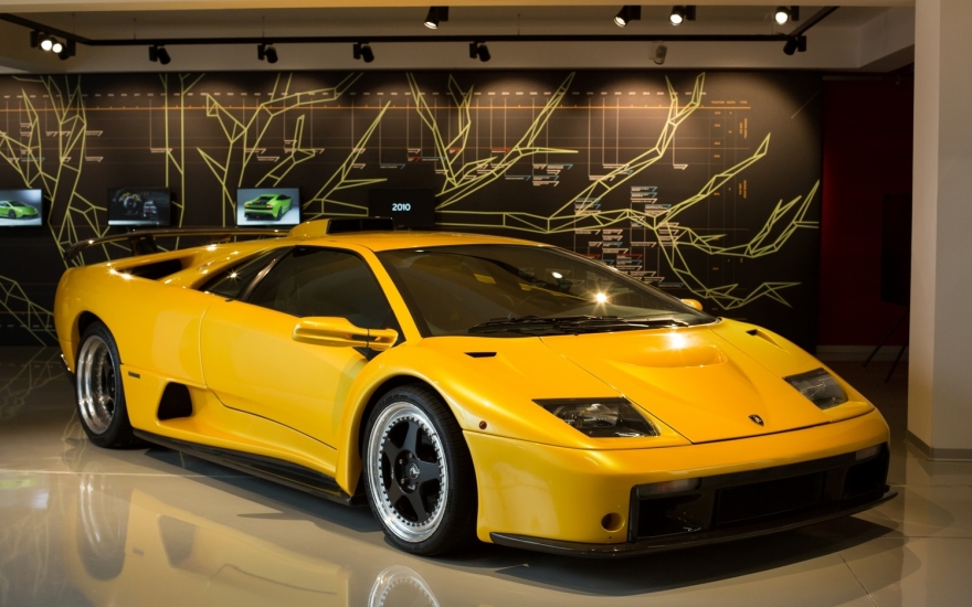 Lamborghini Diablo. 1990 год