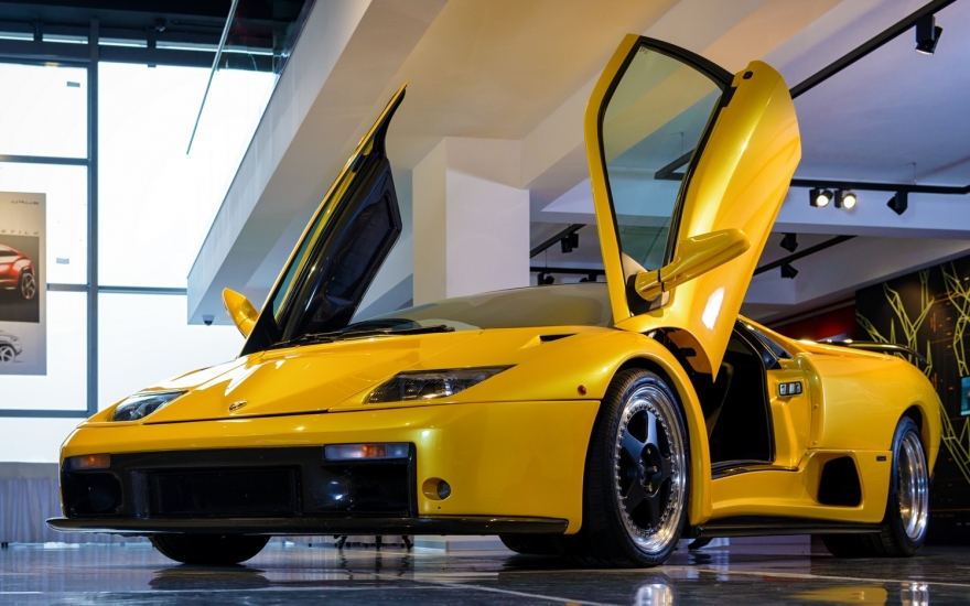 Lamborghini Diablo. 1990 год
