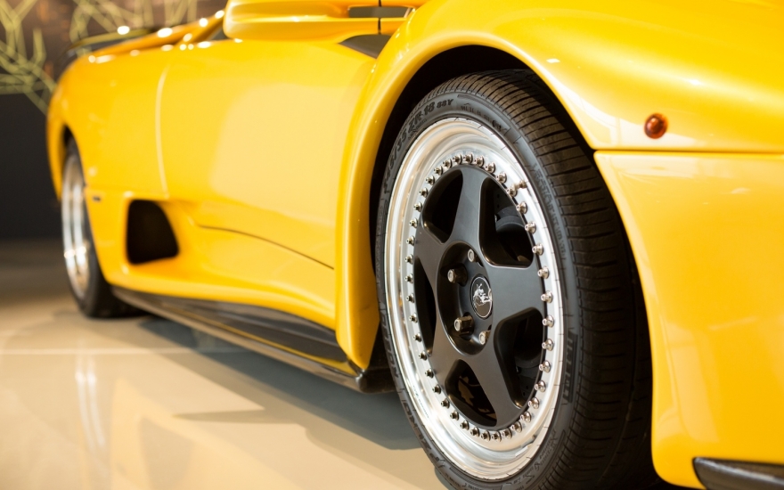 Lamborghini Diablo. 1990 год