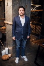 Михаил Иванов