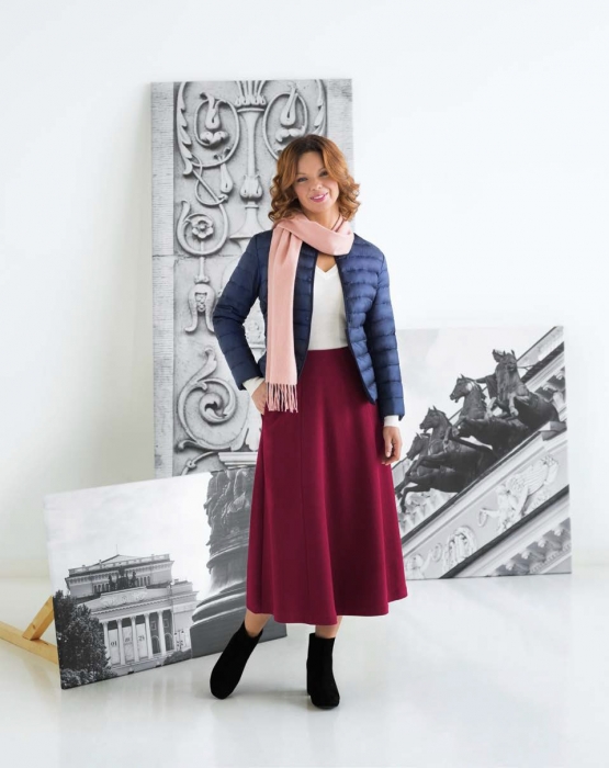 Алиса Гребенщикова, актриса театра и киноУльтралегкий компактный пуховик 3999 p.