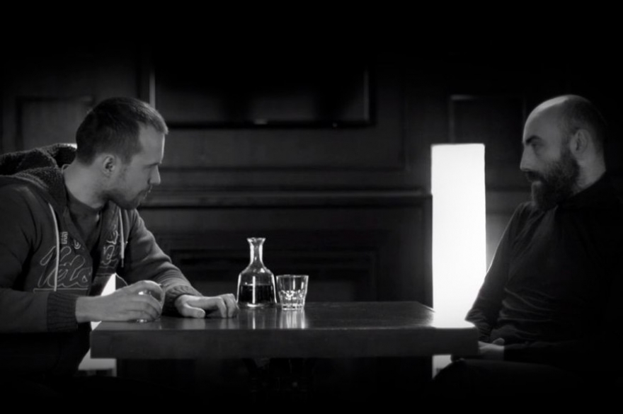 Пятница, 6 октябряВ «Циферблате» презентуют местную камерную драму, одну из главных ролей в которой сыграл Александр Фельдман, режиссер театра «Сдвиг