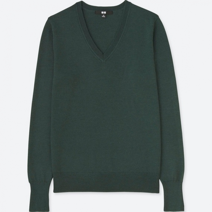 Женский свитер из кашемира V-образный вырез, 7999 рублей.