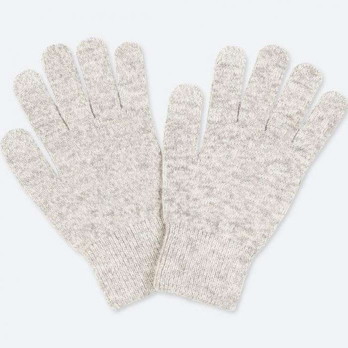 Перчатки HEATTECH, 999 рублей.