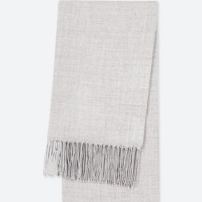 Шарф HEATTECH, 1499 рублей.