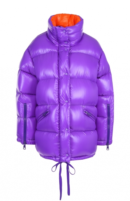 Moncler, 72 900 рублей (ДЛТ)