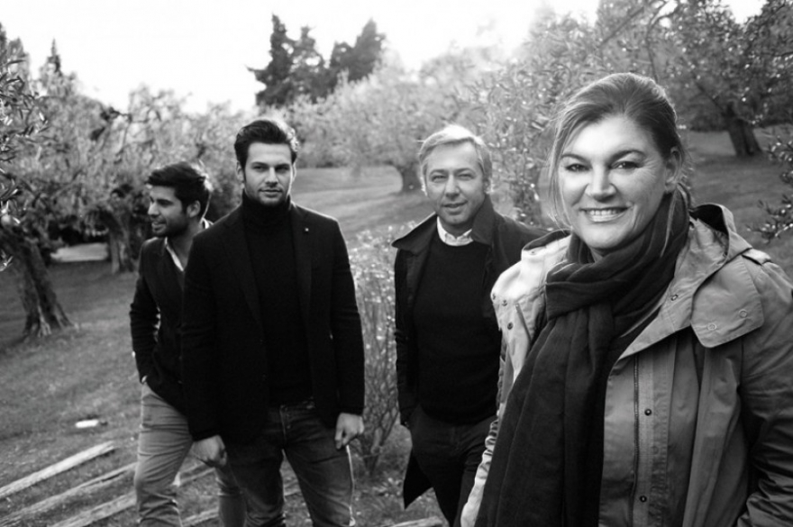 Лорена Антониацци с семьей. Источник www.modepilot.de