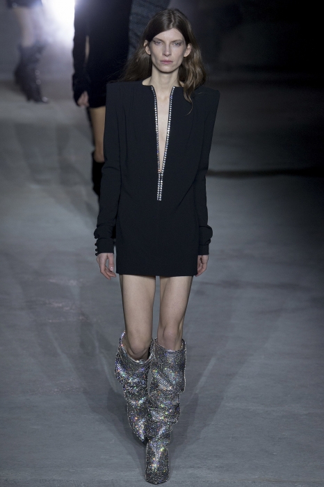 Сапоги Saint Laurent, 560 000 рублей (ДЛТ)