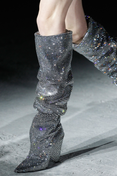 Сапоги Saint Laurent, 560 000 рублей (ДЛТ)