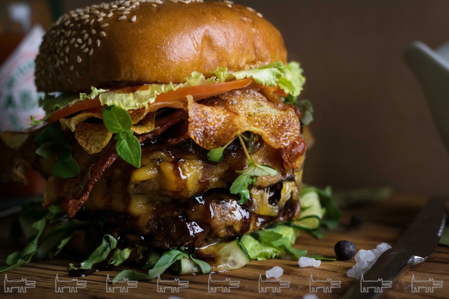 Бургер из отборной мраморной говядины