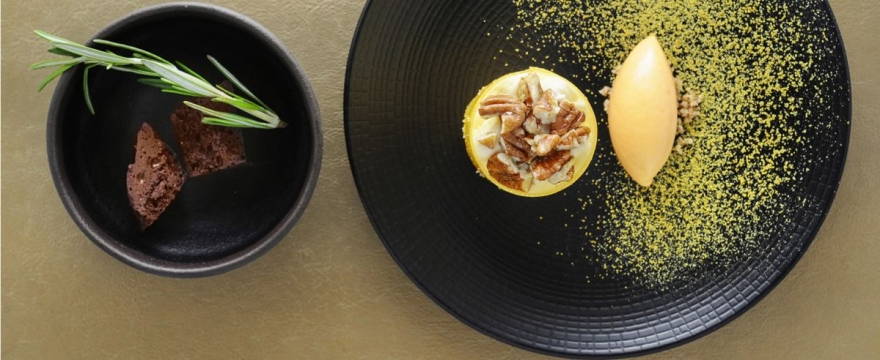 На Гурме-фестиваль приглашают лучших шеф-поваров со всего мира посоревноваться в искусстве приготовления необычных яств. В нынешнем году фестиваль