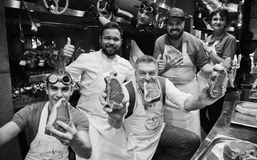 Ужин команды Beefzavod с главным мясником Европы Дарио Чеккини