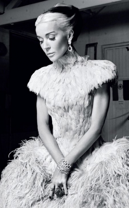 Дафна Гиннесс в платье Alexander Mcqueen