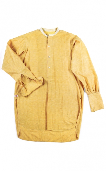 Песочная рубаха в сочетании с бантом — секреты стиля раннего Маяковского