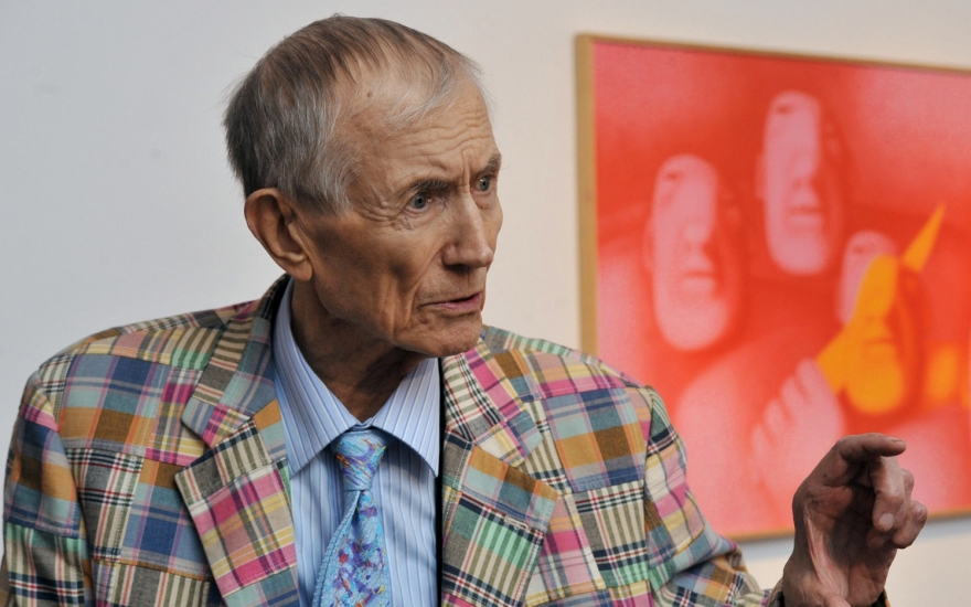 Следствие стиля Маяковского — гардероб Евгения Евтушенко