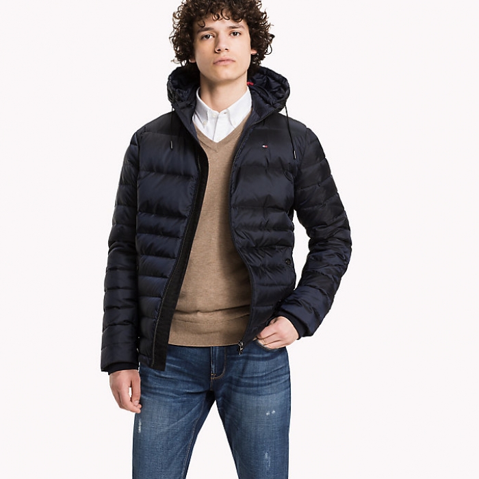 Бомбер-пуховик с капюшоном, 20 990 рублей