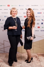 Екатерина Сабурова, Юлия Жигновская