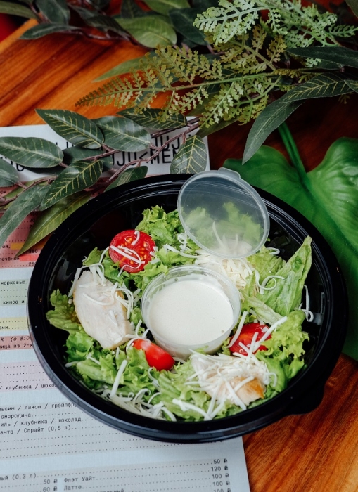 Цезарь с куриным филе