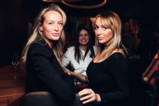 Марина Никишина, Илона Янайтис