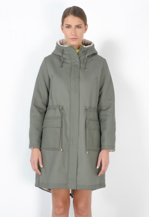 Длинная парка с капюшоном, 17 940 рублей