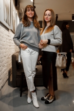 Стелла Иванова, Наталья Лейтис