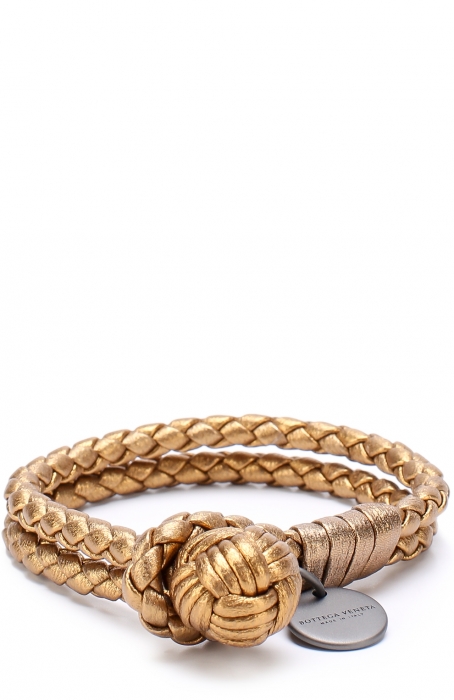 Кожаный браслет Bottega Veneta, 15 660 рублей (ДЛТ)