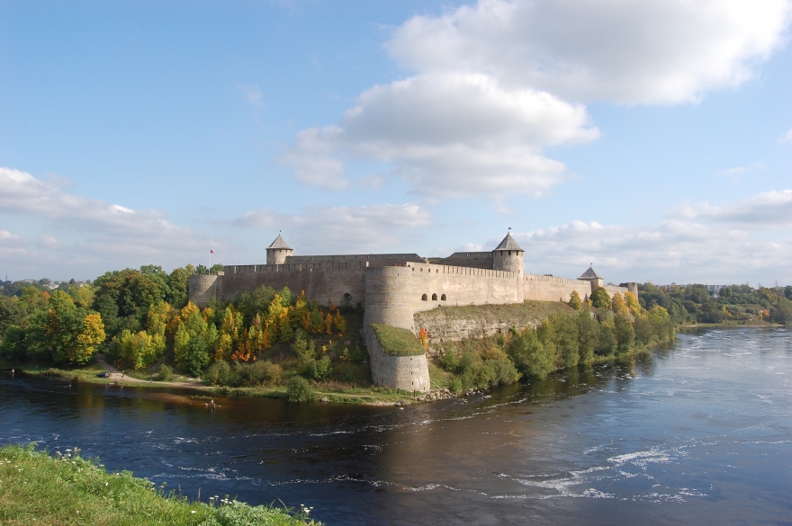 Подслушано ивангород. Кингисепп Ивангородская крепость. Крепость Кингисепп Ленинградская область. Ивангород крепость граница. Ивангород 15 век.