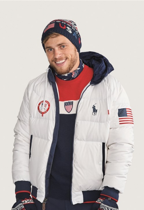 Спортсмен из американской сборной в форме для Олимпиады в Пхёнчхане, 2018 год