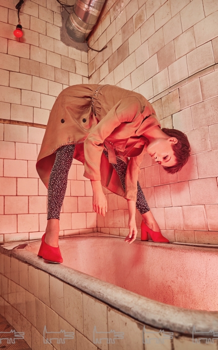 Плащ комбинезон (ДЛТ) (Alexander Arutyunov), туфли Alexander Wang Alexander Arutyunov Celine