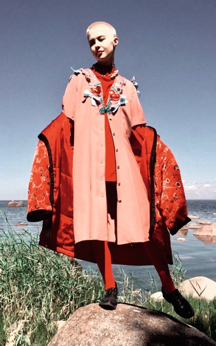 Вышивальщица и ювелир Полина Осипова стала нашей ролевой моделью: фантастические украшения и сочетания цветов