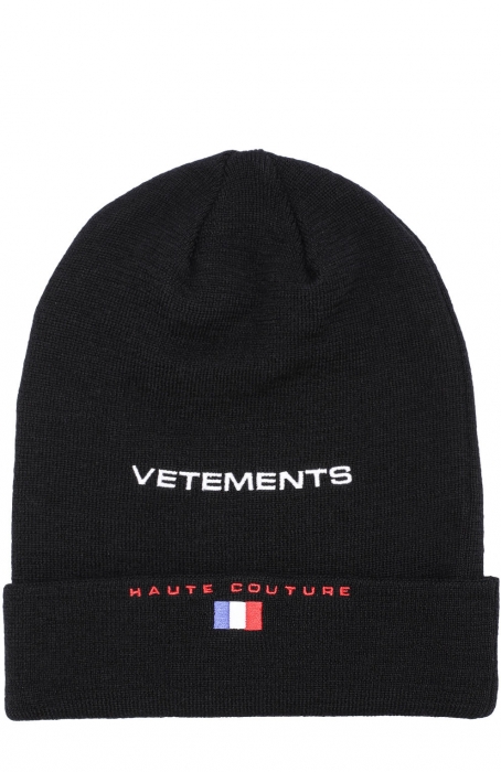 Vetements, 27 400 рублей (ДЛТ)