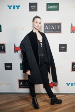 Элла Персон