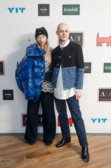 Дарья Захарцева в Vetements и Андрей Коровко в жакете Reserved, сорочке Acne, джинсах Zegna и ботинках Jean Baptiste Rautureau